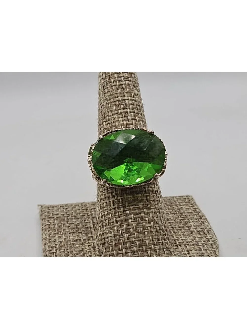 Silver Ring With Glass Green Stone Size 8
